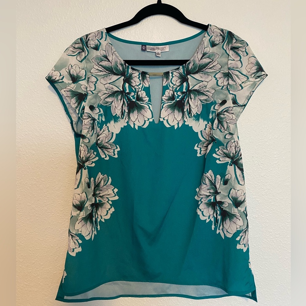 Jennifer Lopez Floral blouse